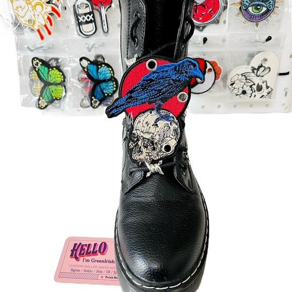 Raven skull shoe charm patch for roller skates and boots    Gothic shoe charms - Picture 2 of 9